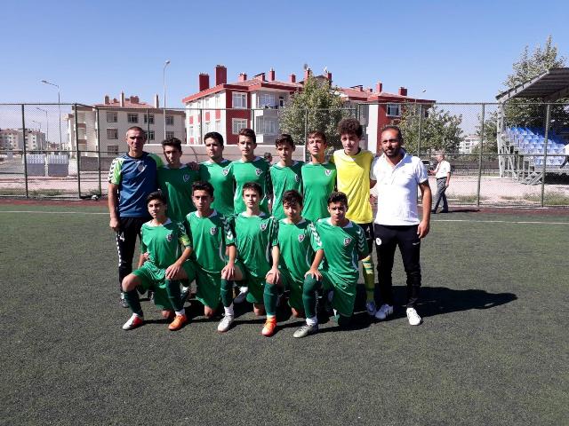 Anadolu Selçukspor emin adımlarla ilerliyor