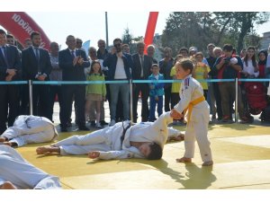 Amatör Spor Haftası renkli görüntülerle başladı
