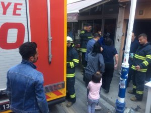 Elektrik kontağından çıkan yangın paniğe neden oldu