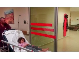 Balkondan düşen 3 yaşındaki çocuk yaralandı