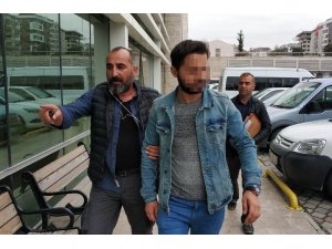İnternet üzerindeki kişisel bilgileri sattığı iddia edilen genç yakalandı
