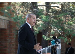 Cumhurbaşkanı Erdoğan, Macaristan’da Gül Baba Türbesini açtı