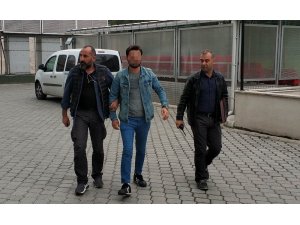 İnternet üzerinden kişisel bilgileri satmaya adli kontrol