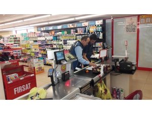 Zabıta fiyatları denetledi, 2 market hakkında tutanak tutuldu