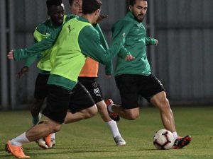 Bursaspor’da affedilen Yusuf ve Furkan antrenmanda