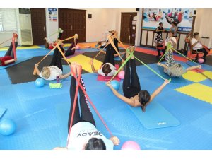 Alanya Belediyesi’nin spor merkezine yoğun ilgi