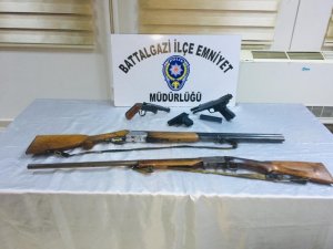 Malatya’da kaçak silah operasyonu