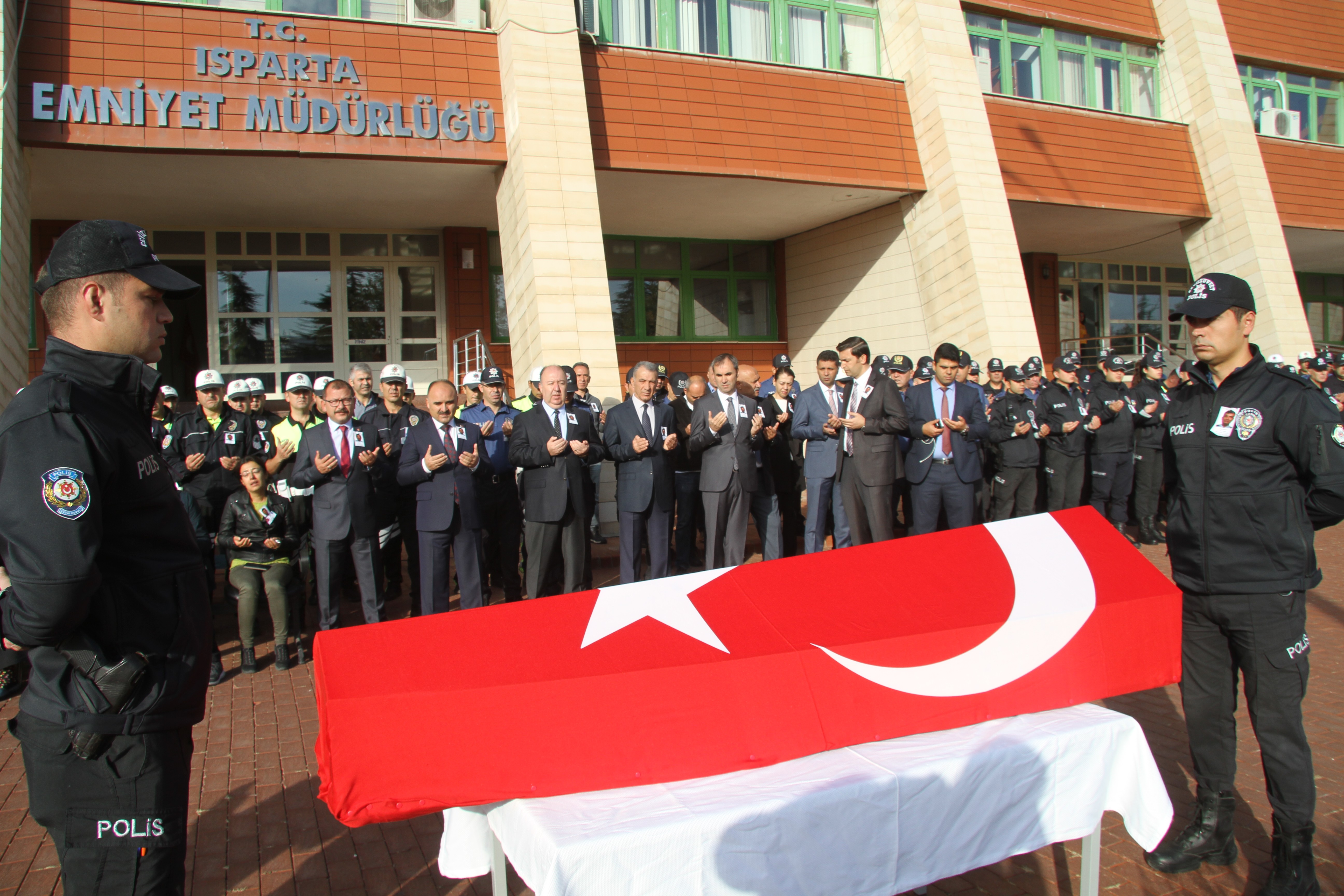 Kalp krizi sonucu hayatını kaybeden polis  Konya’ya uğurlandı