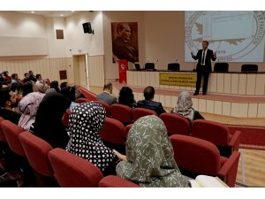 "İnsanlarla çok az iletişim kuruyoruz"