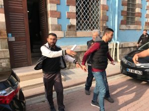Uyuşturucu ticareti iddiasıyla gözaltına alınan 4 kişiden 3’ü tutuklandı