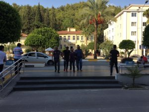 Manavgat’ta 2 oto hırsızı yakalandı