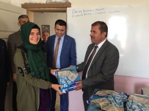 Ahırlı Belediyesi'nden eğitime destek