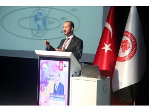 Isparta’daki 3.Bilim Şenliği’nde Doç.Dr.Lokman Kuzu ile uzay serüveni