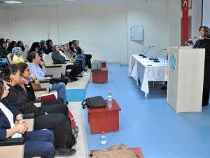 NEÜ'de toplumsal cinsiyet okumaları semineri