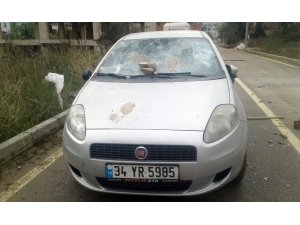 Çocukların kavgasında büyükler kan döktü : 3 yaralı