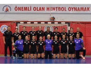 Muratpaşa kadın hentbol takımı tur peşinde