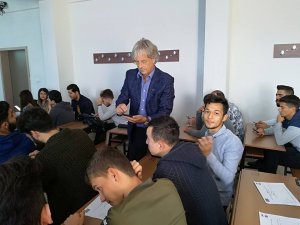 SÜ’de yabancı dil semineri