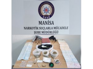 Manisa’da uyuşturucu satıcısı 3 zanlı tutuklandı