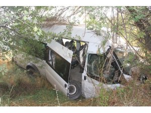 Kaçak Afganlıları taşırken kaza yapan sürücüye 38 bin TL ceza