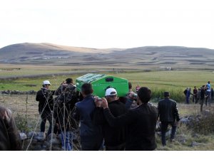 Devrilen dolabın altında ölen 10 yaşındaki çocuk toprağa verildi