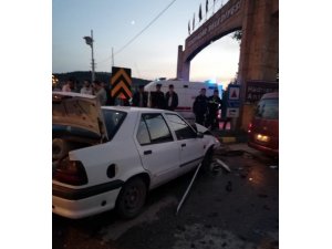Karabük’te otomobil ile minibüs çarpıştı: 10 yaralı