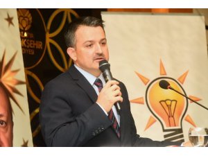 Bakan Pakdemirli: “Tarımı emeklilikten sonra hobi olarak yapılacak iş olmaktan çıkarmalıyız”