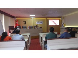 Kuşadası Ticaret Odası’nda dış ticaret bilgilendirme semineri yapıldı