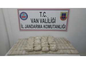 Van’da yerin altına gömülü 39 kilo eroin ele geçirildi