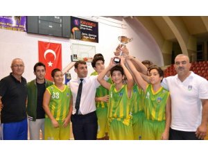 Başak Koleji şampiyon oldu