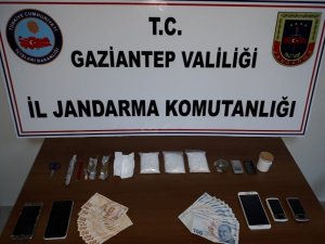 Jandarma’nın dur ihtarına uymayan araçtan uyuşturucu çıktı