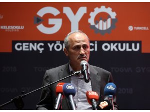 Ulaştırma Bakanı Turhan, genç yönetici adaylarının ilk dersine girdi