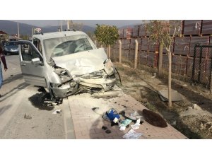 Erzincan’da trafik kazası: 5 yaralı