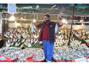 10 liraya satılan palamut tavuğun pabucunu dama attı