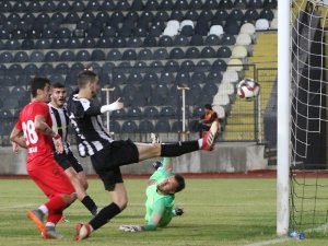 Manisaspor puanla tanıştı