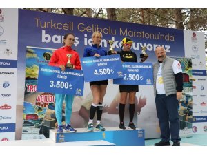 Türkiye’nin barış temalı ilk ve tek maratonu binlerce kişinin katılımıyla gerçekleştirildi