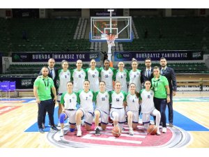 Büyükşehir’in perileri galibiyete ulaştı