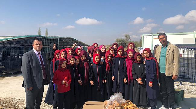 İhsan Çetinkaya İmam Hatip Ortaokulundan hayvan barınağına ziyaret