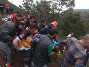 Cip uçuruma yuvarlandı: 3 yaralı