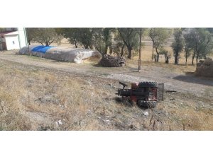 Pasinler’de traktör şarampole uçtu: 3 yaralı
