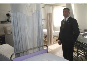 Milletvekili Erol, içi boşaltılmaya başlanan hastanede inceleme yaptı