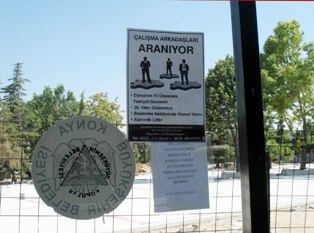Kamuya ait alanlara afiş ve ilan asmayalım!