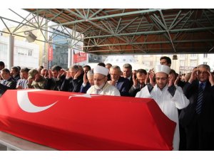 Eski Milletvekili Küçükel, son yolculuğuna uğurlandı