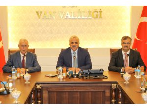 Van'da hayırsever iş adamından eğitime destek