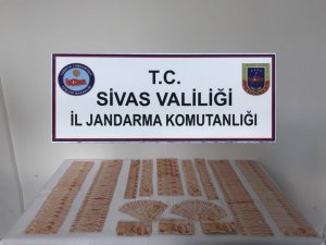 Sahte para ile hayvan satın almak isterken yakalandılar