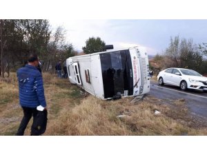 Edirne’de askeri personeli taşıyan servis kaza yaptı: 13 yaralı