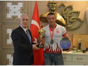 Dünya Şampiyonası öncesi Bozbey’den destek istedi