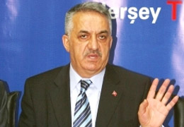 'Hükümet yalakası' kavgası