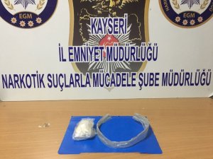 Yolcu otobüsünde uyuşturucu ele geçirildi