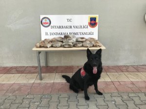 Uyuşturucu tacirleri yine jandarmaya takıldı