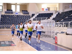 Denizli Basket Kepez maçı hazırlıklarını sürdürüyor